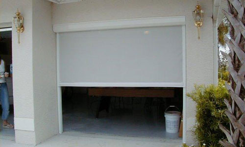 Lanai screen installation project - Spectre of Naples